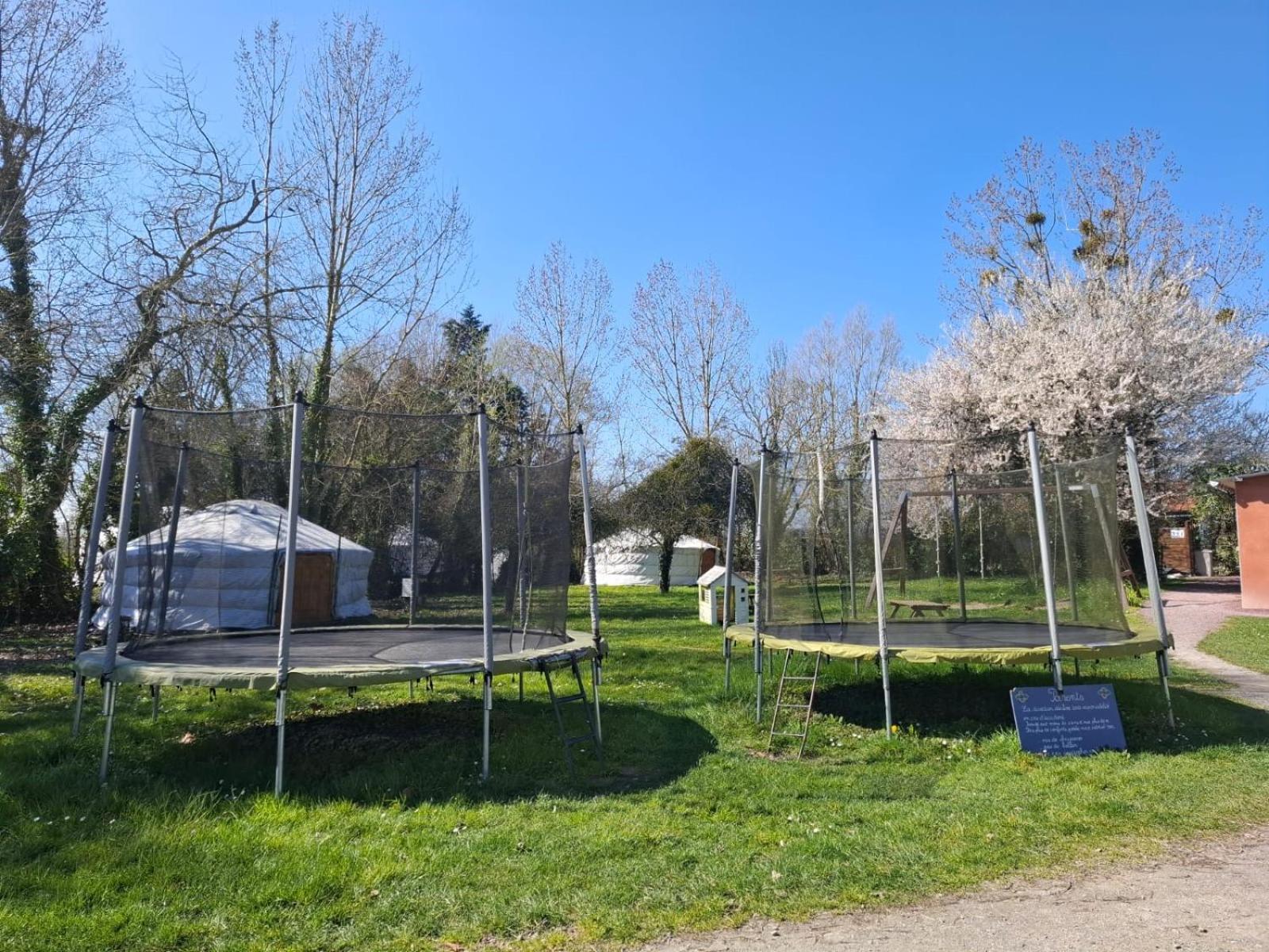 Camping Le Village Insolite *