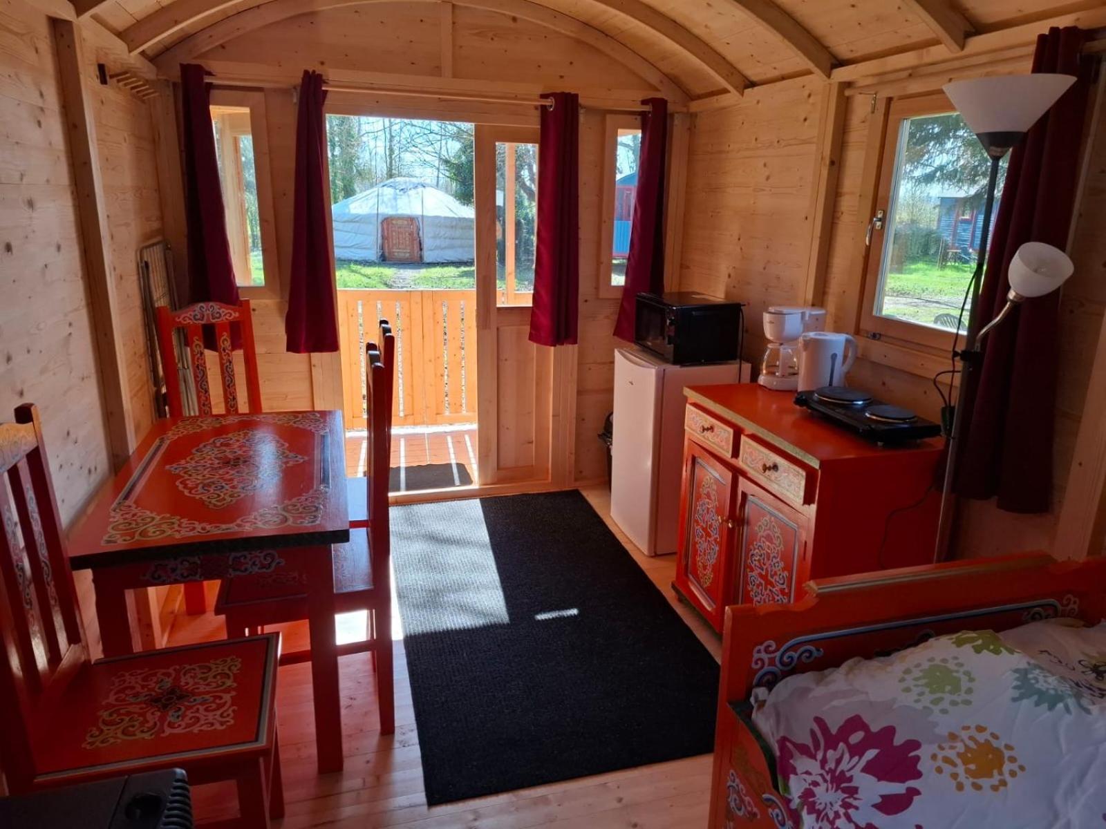 Camping Le Village Insolite Saint-Benoît-des-Ondes