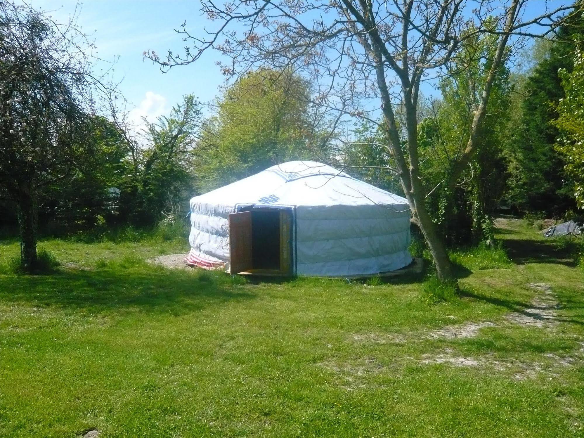 Campingplatz Le Village Insolite Yourte Et Roulotte