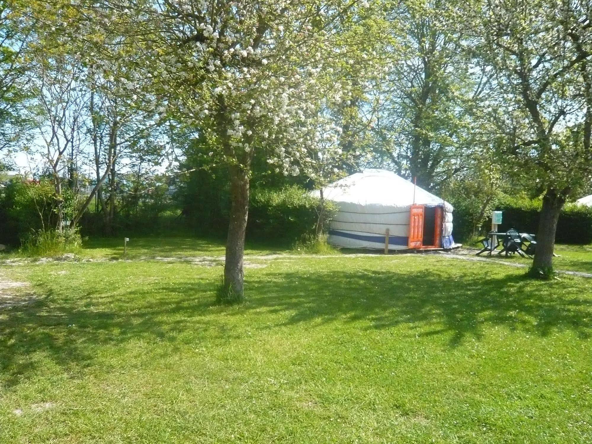 Le Village Insolite Yourte Et Roulotte Saint-Benoît-des-Ondes